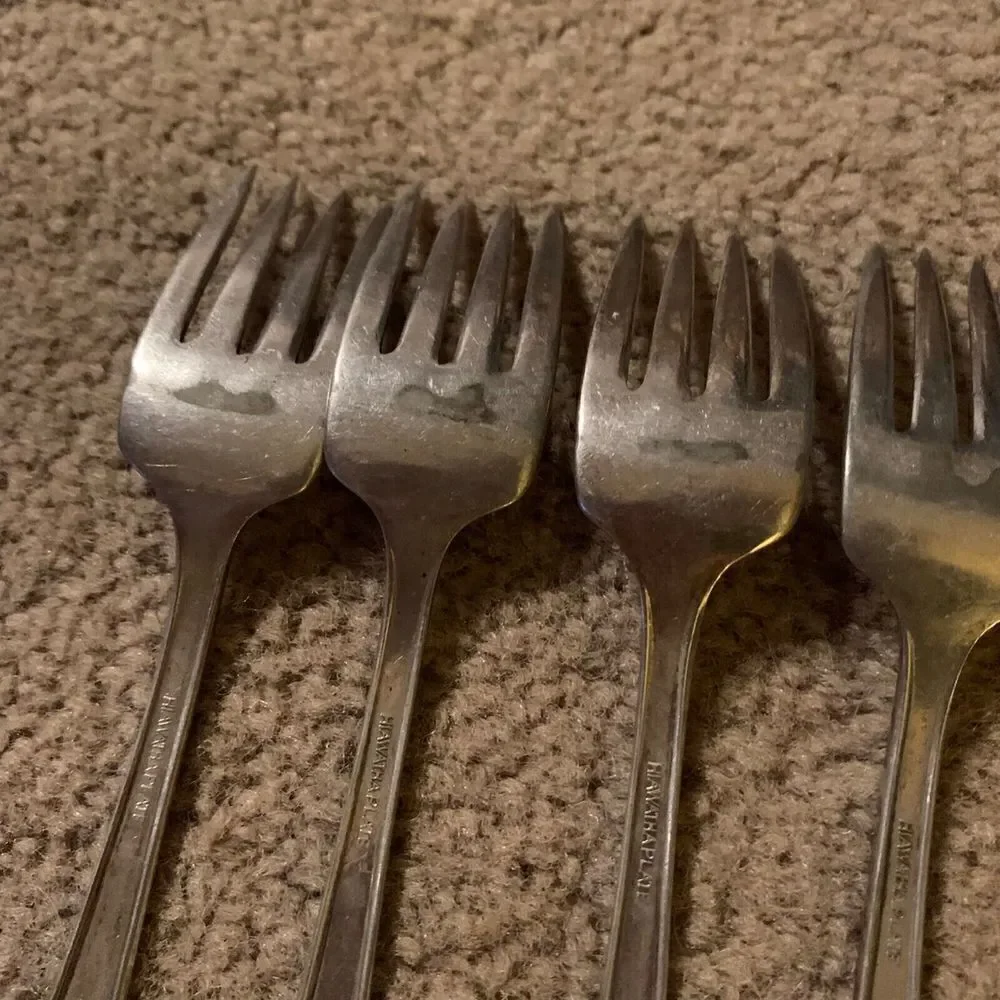 6 Wm. Rogers Memory Hiawatha Silverplate Flatware Salad Forks